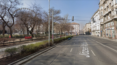 Eladó Intézmény 1051 Budapest 5. kerület , 245 nm-es üzlethelyiség az Erzsébet térnél