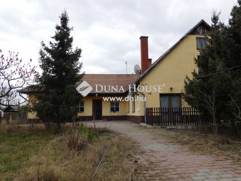 Eladó Ház, Bács-Kiskun megye, Kunszentmiklós - 240 m2-es tanya több melléképülettel eladó