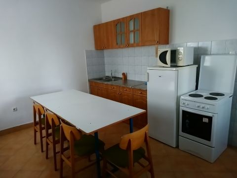 Kiadó Irodaépület 2500 Esztergom 