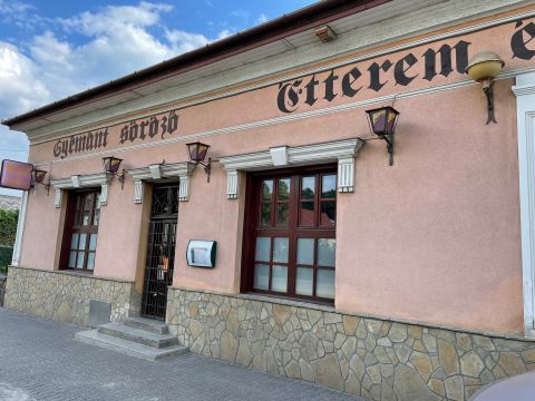 Eladó Vendéglátás 2084 Pilisszentiván 