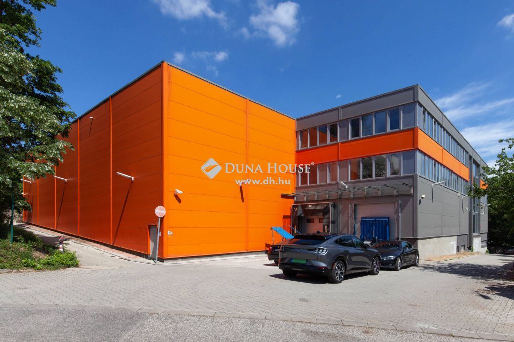 2040 Budaörs , A Budaörsi ipari parkban, nagyon jól pozicionált 2008-ban épült raktár és irodaház jól szeparálható 2/3-ad része KIADÓ! — 1/24
