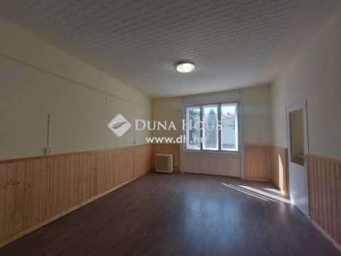 Kiadó Üzlethelyiség, Jász-Nagykun-Szolnok megye, Szolnok