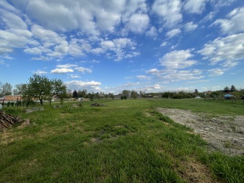 Eladó Telek 9177 Ásványráró , Szigetközben, most kiépülő családi házas övezetben