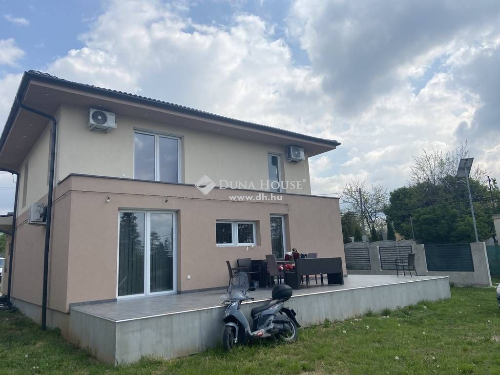 2030 Érd , szövő — 1/23