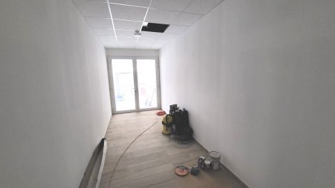 Kiadó Üzlethelyiség 2030 Érd Érd Központban