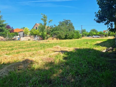 Eladó Telek 8600 Siófok Kiliti, nyugodt környék, jó adottságú telek