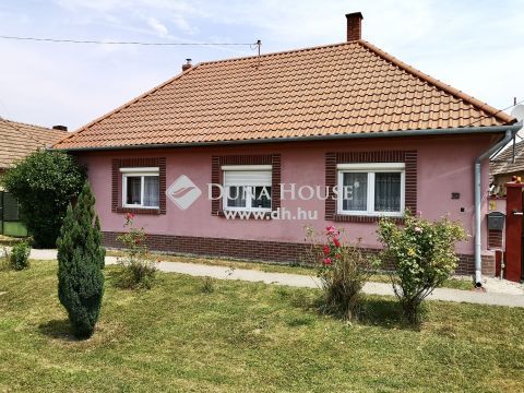 Eladó Ház, Győr-Moson-Sopron megye, Szil
