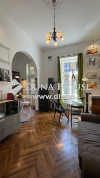 Eladó Lakás, Budapest 6. kerület - Jó állapotú, utcai, 2 szoba-hallos, 42 m2-es a LOVAG utcában