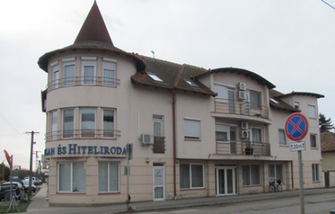 Eladó Üzlethelyiség 4181 Nádudvar 
