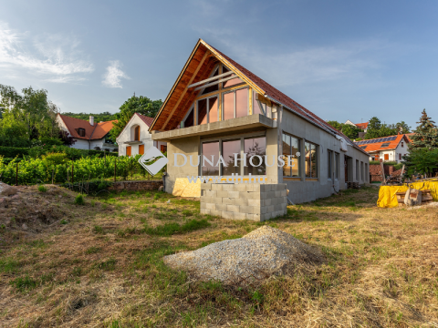 Eladó Ház, Veszprém megye, Alsóörs - pánorámás, újépítésű családi ház a festői Alsóörsön