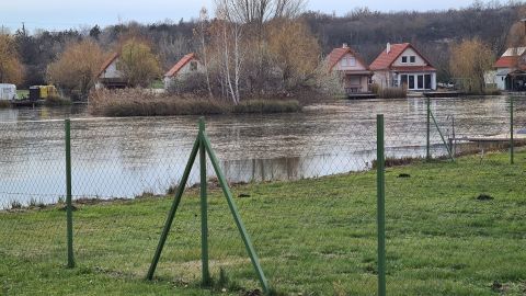 Eladó Telek 8100 Várpalota Nyárfás tó