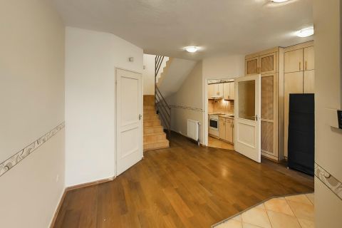 Kiadó Lakás 6000 Kecskemét CSAK CÉGEKNEK, MUNKÁSSZÁLLÓ VAGY IRODA KIADÓ!