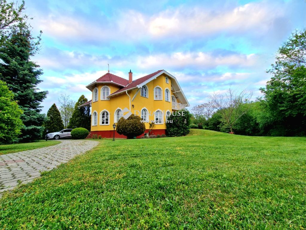 2230 Gyömrő , Gyömrő legmagasabb pontján eladó családi ház! — 1/37