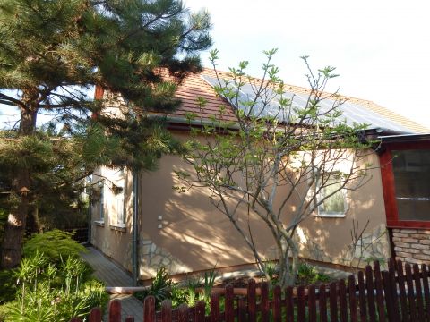 Eladó Ház 8655 Som , Balaton közeli Som településen eladó tökéletes otthon egy gyönyörű kert ölelésében 