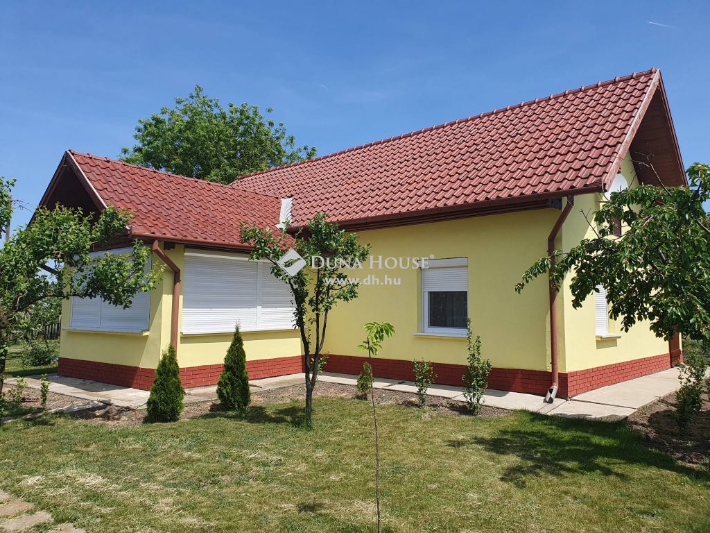 6821 Székkutas — 1/28