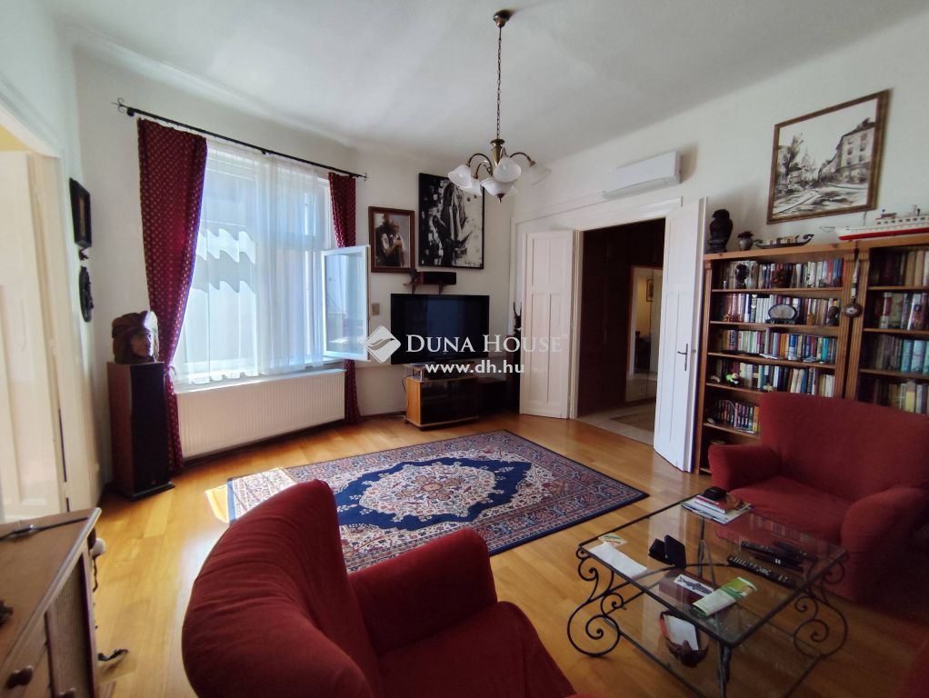 For sale Flat Budapest VI. kerület, 