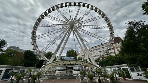 Eladó Lakás 1051 Budapest 5. kerület , Felújítandó Belvárosi lakás a Legjobb Lokációval