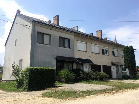 Eladó Ház 8416 Dudar , csendes utcában, FalusiCSOK-ra és CSOKPlusz-ra alkalmas sorházi lakás