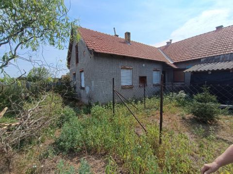 Eladó Ház 2700 Cegléd , 2700 Cegléd, Kertváros