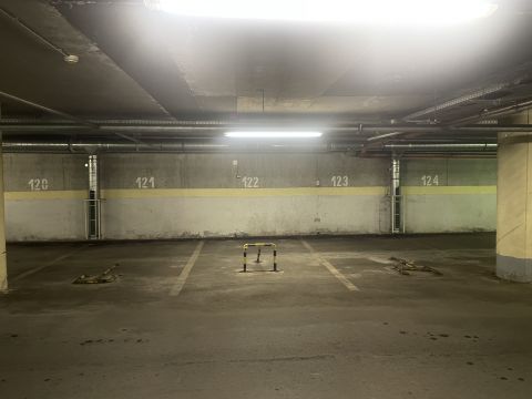 Eladó Parkoló 4025 Debrecen Hal köz üzletház