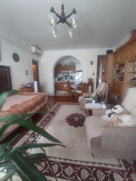 Eladó Lakás 5000 Szolnok , Szolnok - belvároshoz közel