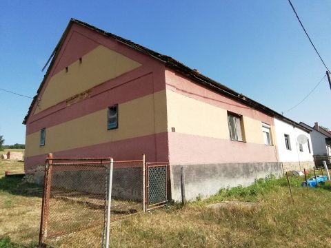 Eladó Ház 7300 Komló 