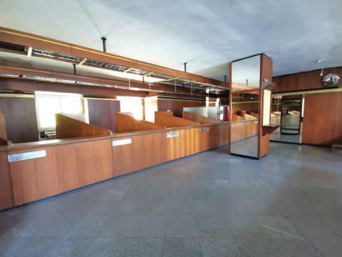 Kiadó Iroda 1091 Budapest 9. kerület , Ludovica Campus közelében, pékség, drogéria is megvalósítható