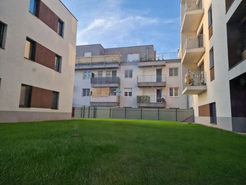 Eladó Lakás 1131 Budapest 13. kerület  Kivételes Lehetőség 243 m2 privát kerttel