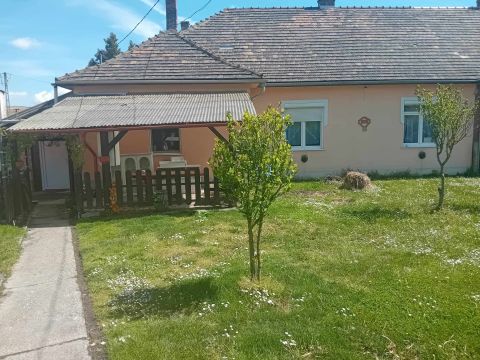 Eladó Ház 2800 Tatabánya 