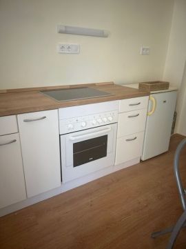 Eladó Lakás 9200 Mosonmagyaróvár , Lidl parkoló
