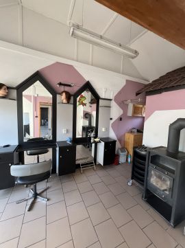 Eladó Üzlethelyiség 1185 Budapest 18. kerület , Lőrinc Center szomszédságában