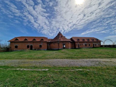 Eladó Ház 2700 Cegléd , Cegléd Pesti út külterület 