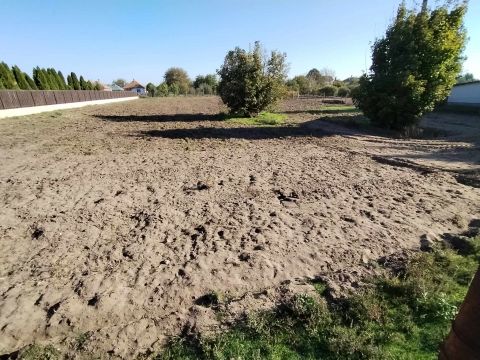 Eladó Telek 2735 Dánszentmiklós Széchenyi utca