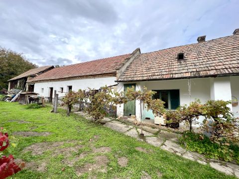 Eladó Ház 8431 Bakonyszentlászló 