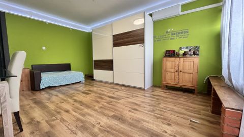 Eladó Lakás 9700 Szombathely , Ifjúsági lakótelepen