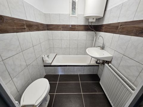 Eladó Ház 7668 Keszü Pécstől 5 km-re Keszűben eladó egyszintes jó állapotú családi ház 1024m2 telekkel