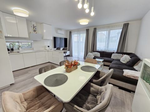 Eladó Ház 1188 Budapest 18. kerület , Nemes utca közelében