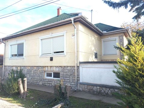 Eladó Ház 6070 Izsák 