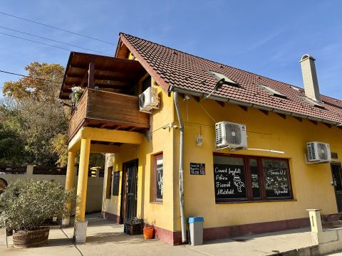 Eladó Üzlethelyiség 2000 Szentendre Papsziget közelében