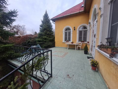 Eladó Lakás 8258 Badacsonytomaj , vízközeli, rendkívül hangulatos 97 nm-es apartman lakás
