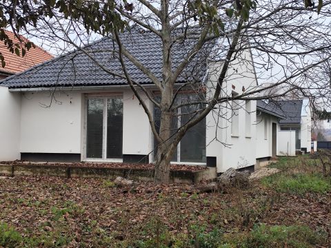Eladó Ház 2119 Pécel 