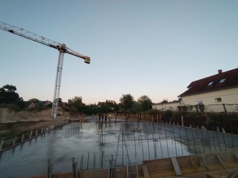 Eladó Ház 8636 Balatonszemes , BERUHÁZÓK FIGYELEM!  FOLYAMATBAN LÉVŐ PROJEKT KIVÁLÓ MEGTÉRÜLÉS!