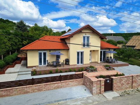 Eladó Ház 8220 Balatonalmádi 