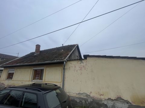 Eladó Ház 3000 Hatvan Hatvan