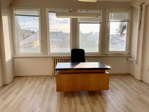 Kiadó Iroda 8900 Zalaegerszeg , Belváros