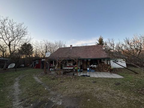 Eladó Ház 2765 Farmos Közel a természethez