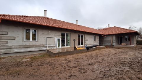 Eladó Lakás 2600 Vác , Újépítésű, kertkapcsolatos lakás