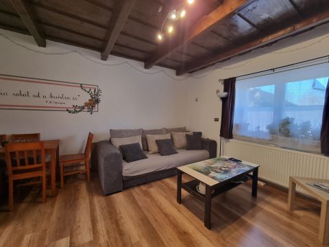Eladó Ház 2252 Tóalmás , Központtól pár percre