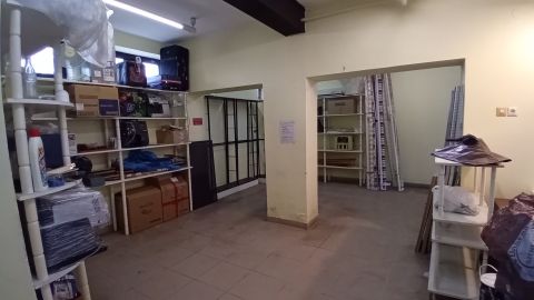 Eladó Üzlethelyiség 8600 Siófok , Üzlethelyiség sok lehetőséggel...