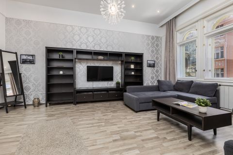 Eladó Lakás 1052 Budapest 5. kerület , Híres Semmelweis utcában - nagy polgári stílusú - airbnb 